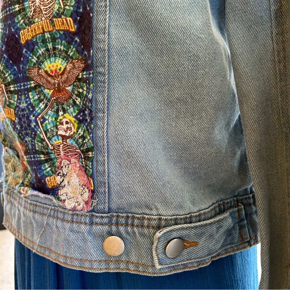 Grateful Dead Hand Embellished Distressed Denim Jacket; Grateful Dead - Picture 10 of 11